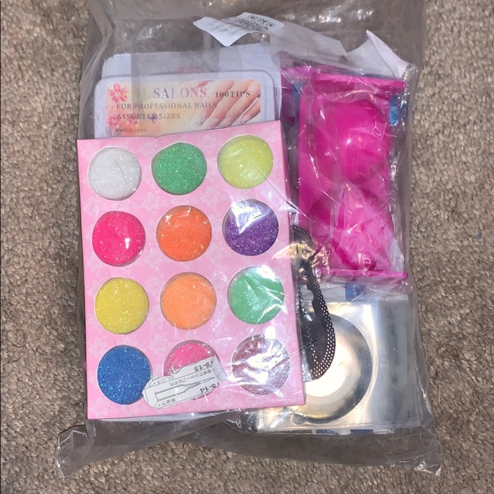 Nail accessory kit